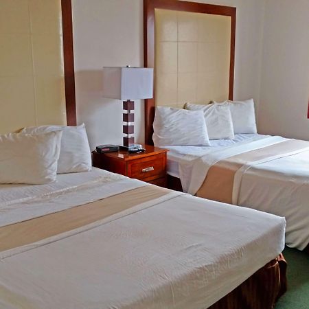 Americas Best Value Inn Zumbrota Exterior photo