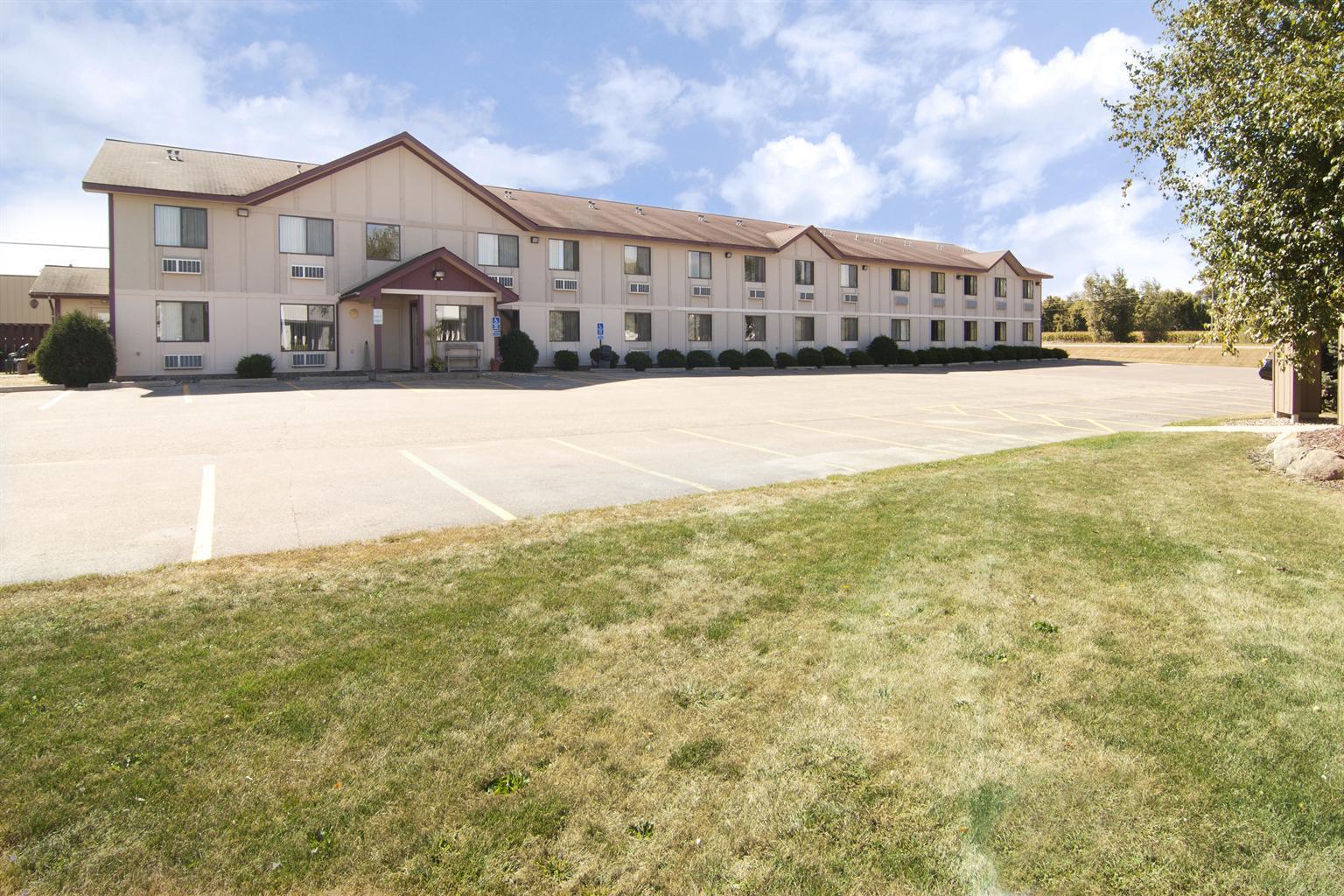 Americas Best Value Inn Zumbrota Exterior photo