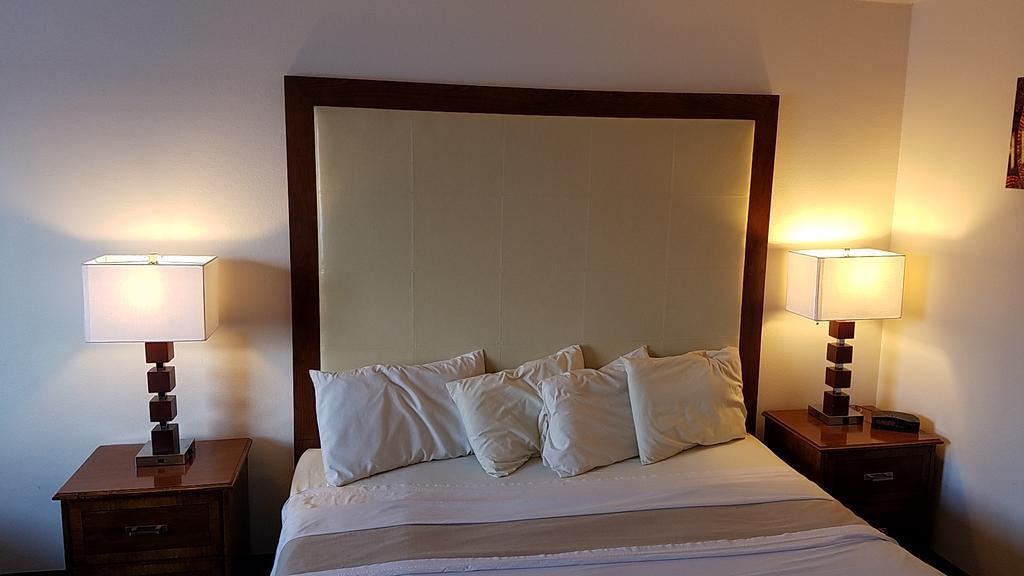 Americas Best Value Inn Zumbrota Exterior photo
