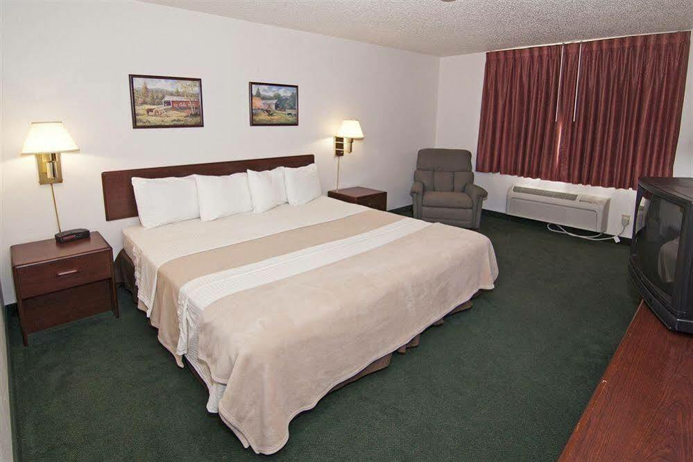 Americas Best Value Inn Zumbrota Exterior photo